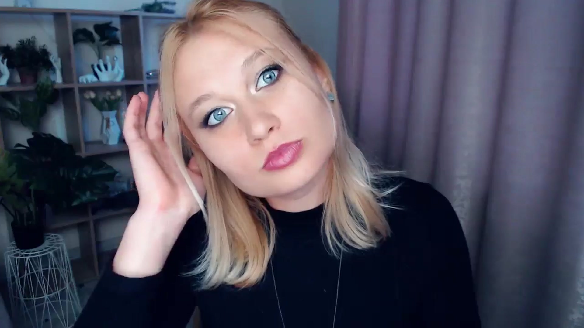 Gallery image thumbnail from Kukla_kolduna's myfreecams stream on, 04/30/2025, 17:21 image 11 of 20