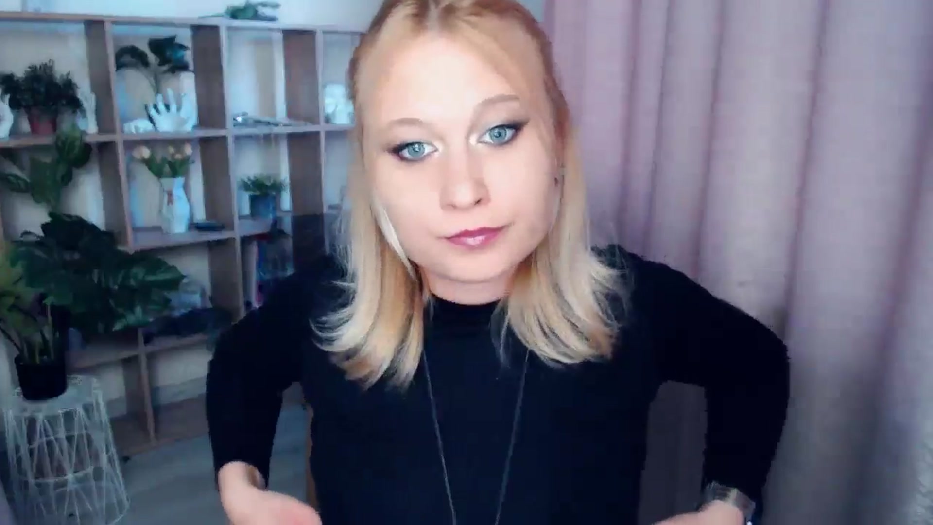 Gallery image thumbnail from Kukla_kolduna's myfreecams stream on, 04/30/2025, 17:21 image 4 of 20