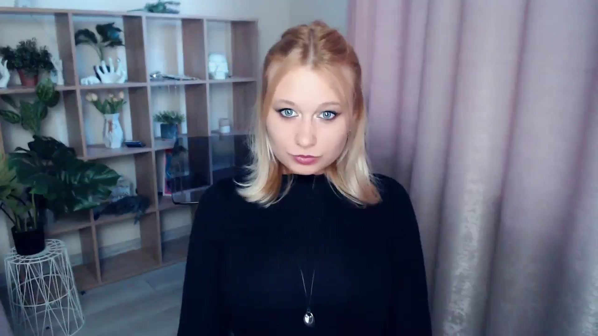 Gallery image thumbnail from Kukla_kolduna's myfreecams stream on, 04/30/2025, 17:21 image 7 of 20