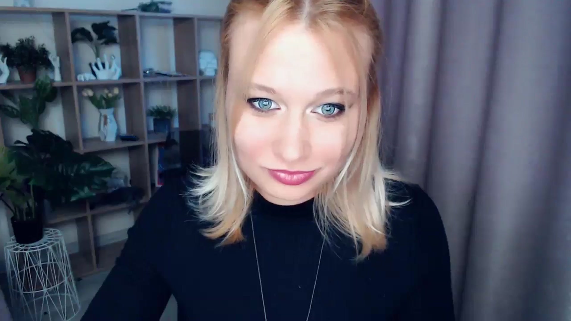 Gallery image thumbnail from Kukla_kolduna's myfreecams stream on, 04/30/2025, 17:21 image 15 of 20