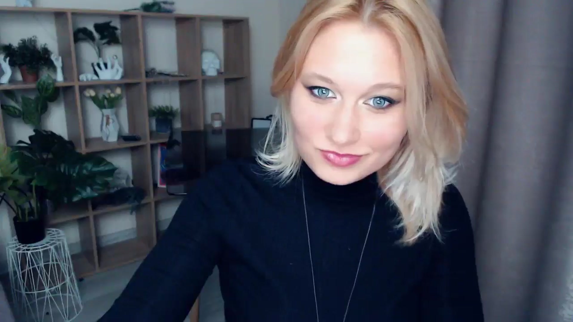 Gallery image thumbnail from Kukla_kolduna's myfreecams stream on, 04/30/2025, 18:30 image 5 of 20