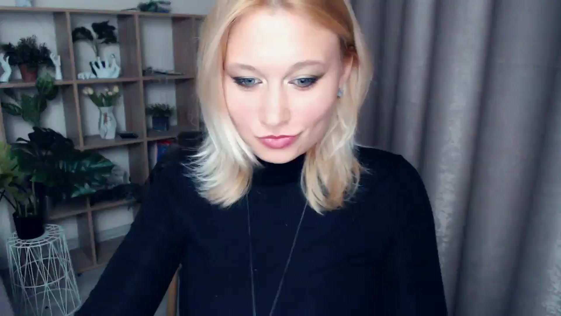 Gallery image thumbnail from Kukla_kolduna's myfreecams stream on, 04/30/2025, 18:30 image 7 of 20