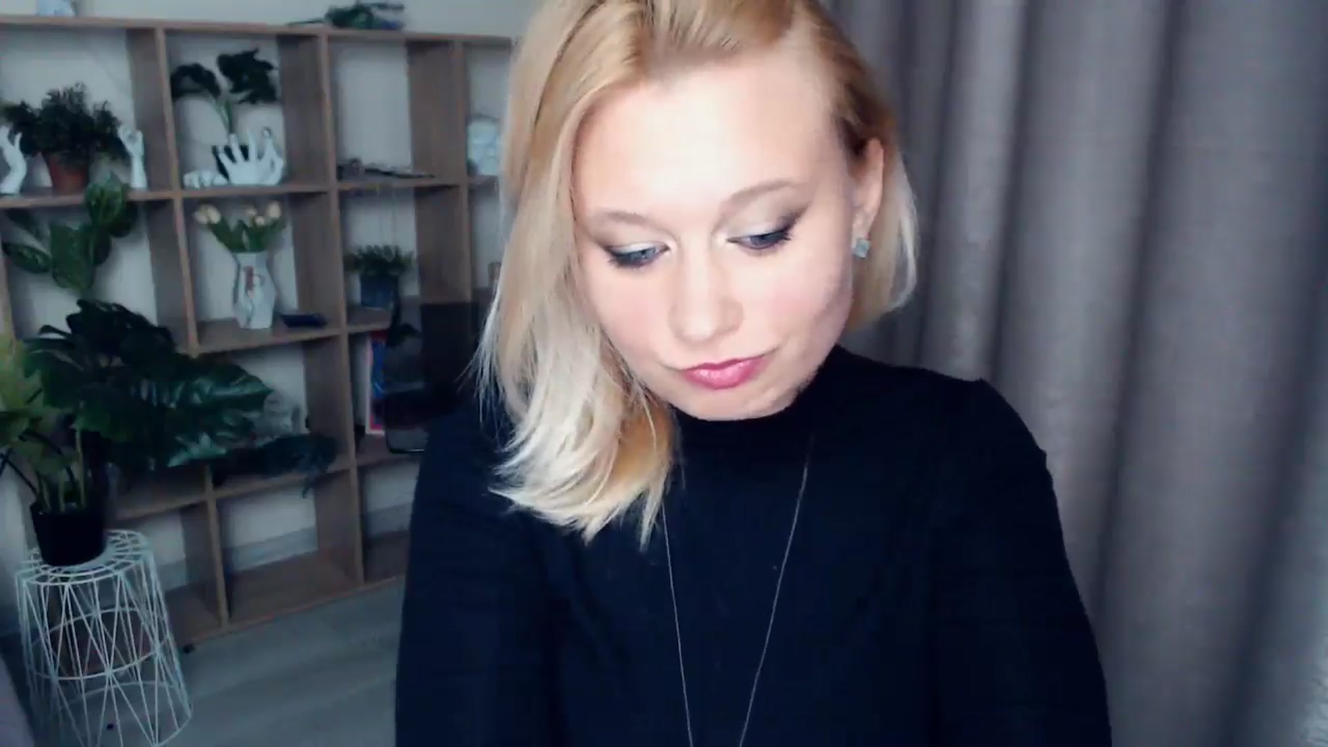 Gallery image thumbnail from Kukla_kolduna's myfreecams stream on, 04/30/2025, 18:30 image 4 of 20
