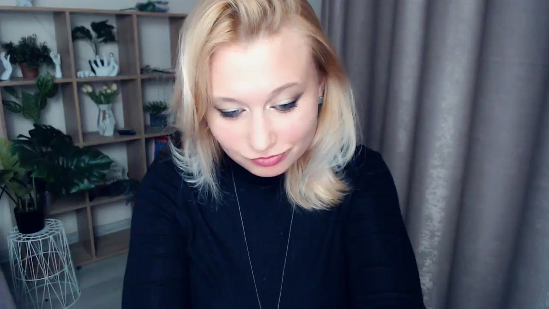 Gallery image thumbnail from Kukla_kolduna's myfreecams stream on, 04/30/2025, 18:30 image 14 of 20