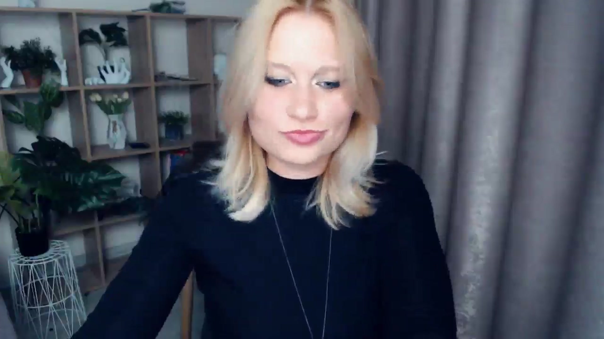 Gallery image thumbnail from Kukla_kolduna's myfreecams stream on, 04/30/2025, 18:30 image 17 of 20