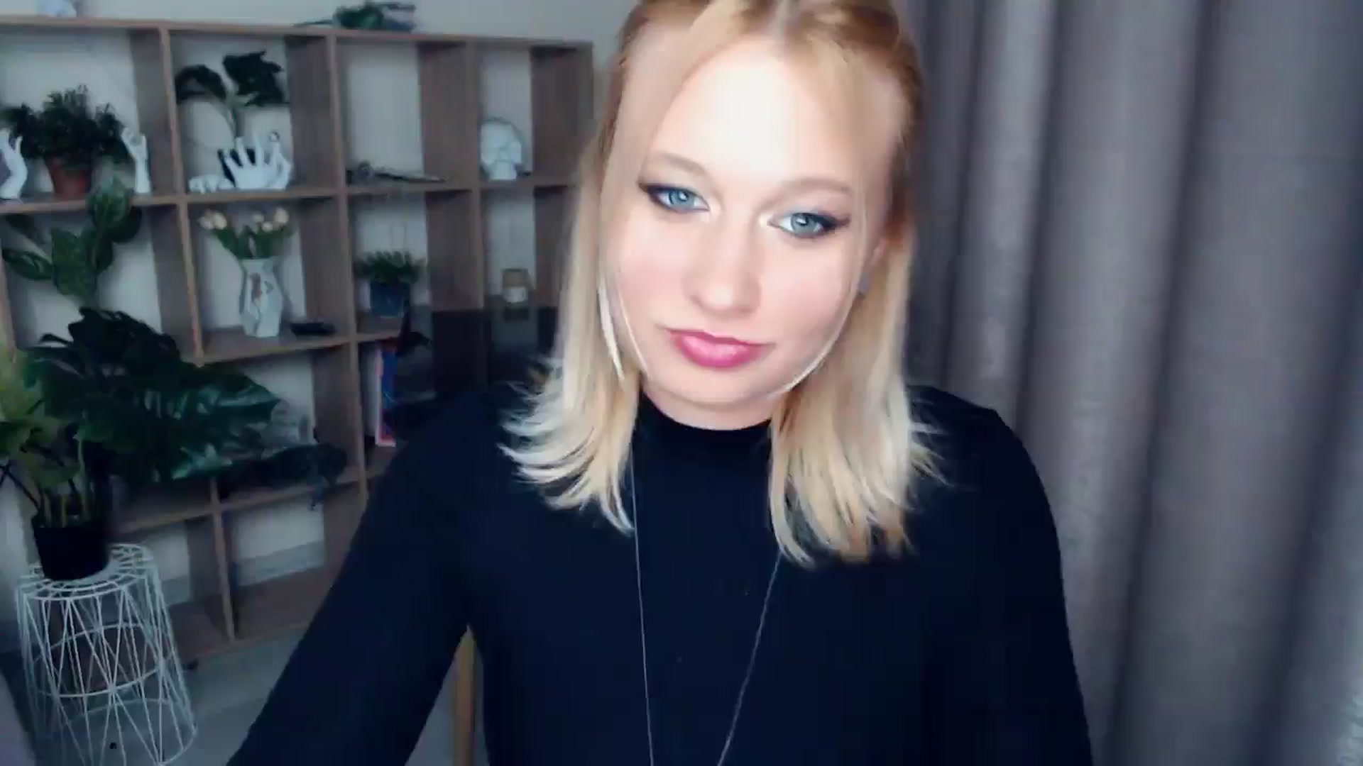 Gallery image thumbnail from Kukla_kolduna's myfreecams stream on, 04/30/2025, 18:30 image 1 of 20