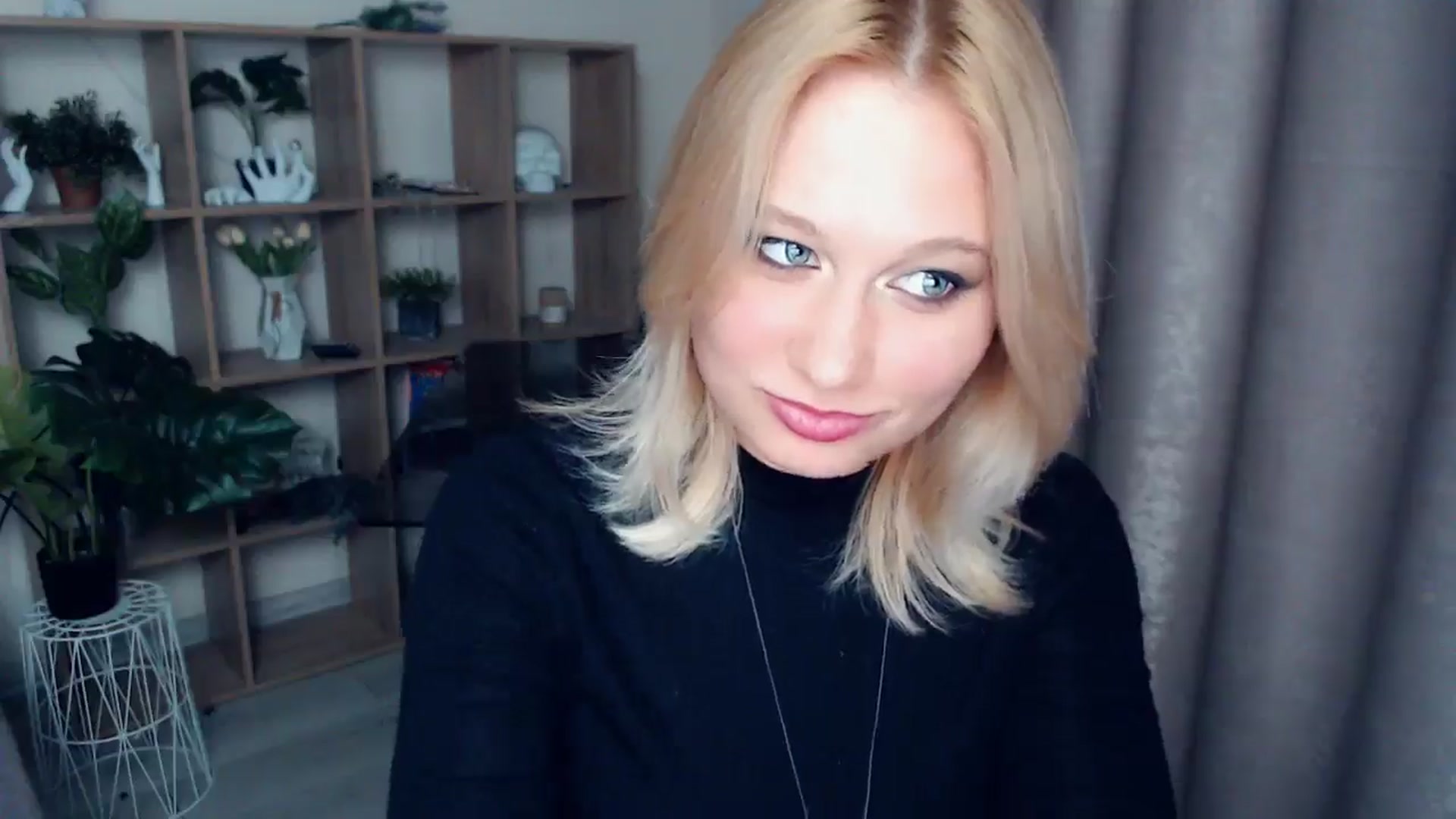 Gallery image thumbnail from Kukla_kolduna's myfreecams stream on, 04/30/2025, 18:30 image 16 of 20