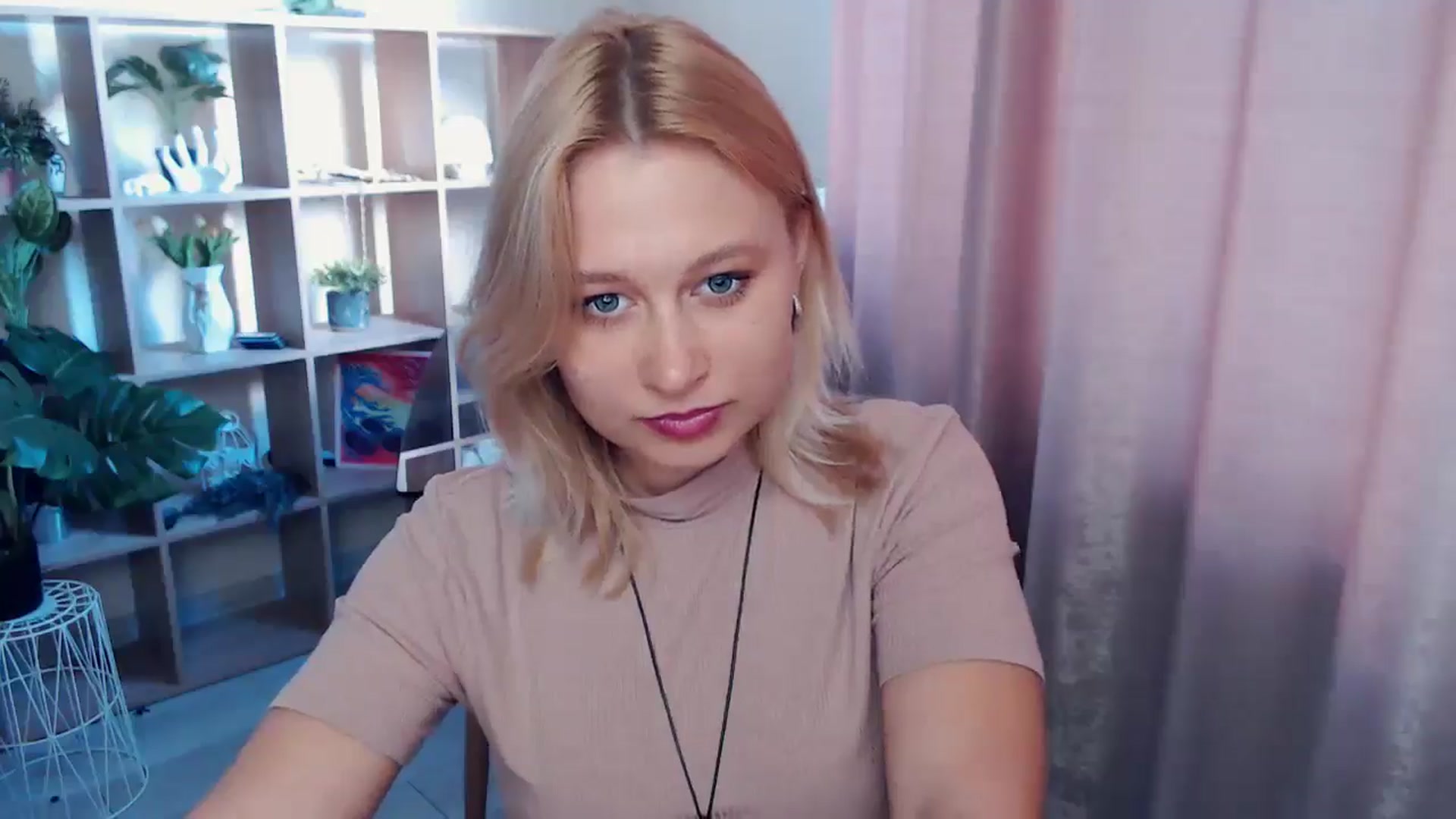 Gallery image thumbnail from Kukla_kolduna's myfreecams stream on, 05/01/2025, 15:44 image 20 of 20