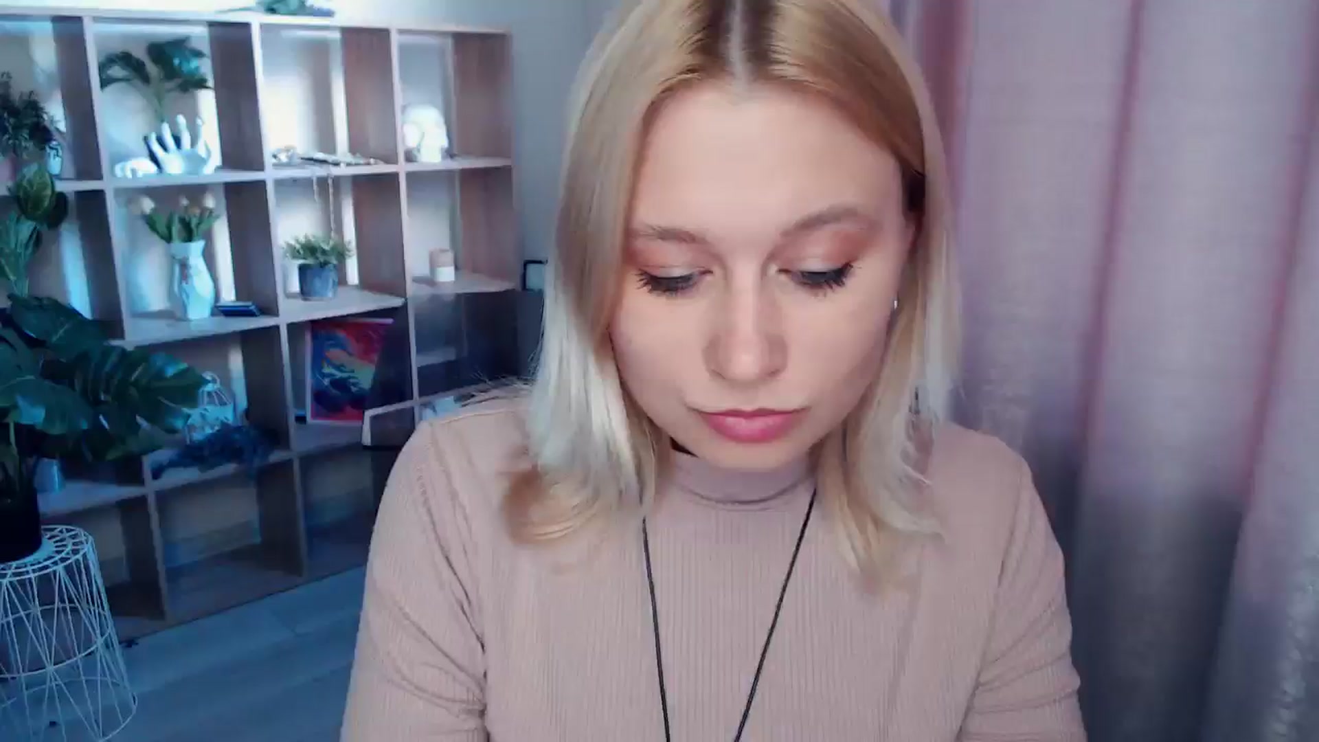 Gallery image thumbnail from Kukla_kolduna's myfreecams stream on, 05/01/2025, 17:51 image 1 of 20