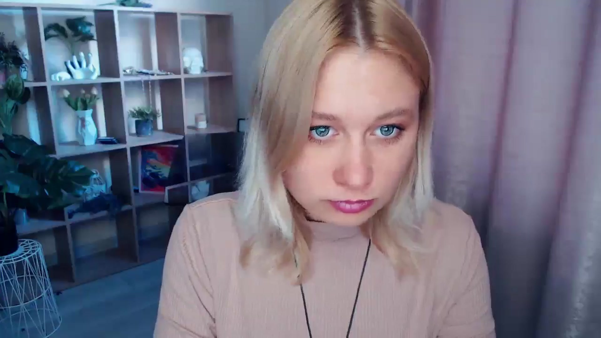 Gallery image thumbnail from Kukla_kolduna's myfreecams stream on, 05/01/2025, 17:51 image 4 of 20
