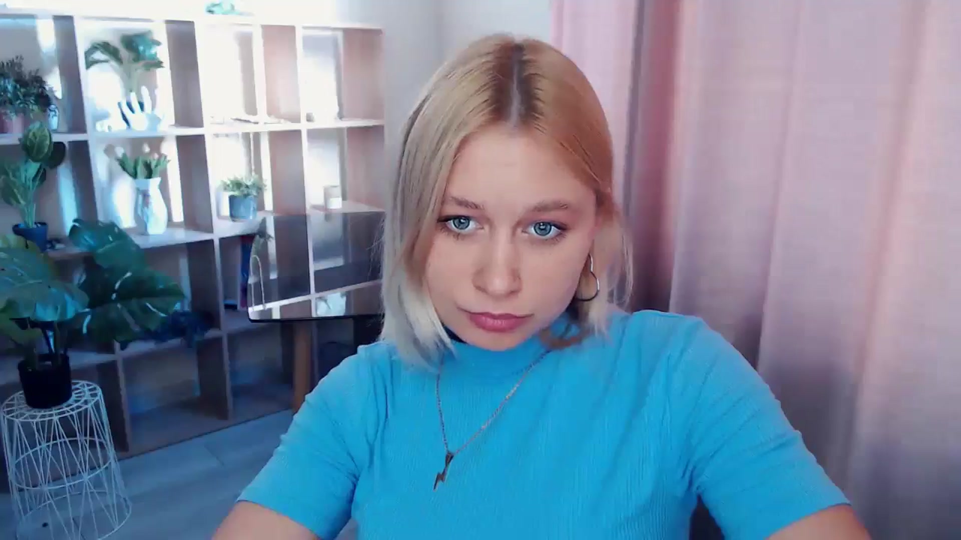 Gallery image thumbnail from Kukla_kolduna's myfreecams stream on, 05/02/2025, 15:52 image 10 of 20