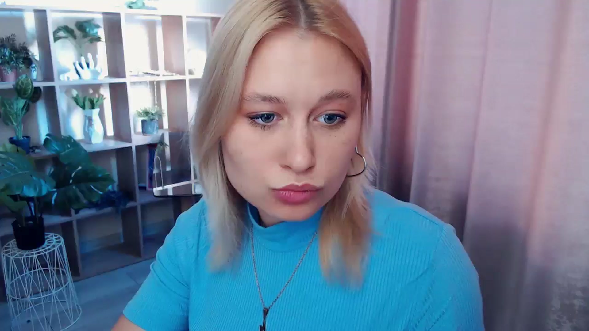 Gallery image thumbnail from Kukla_kolduna's myfreecams stream on, 05/02/2025, 15:52 image 17 of 20