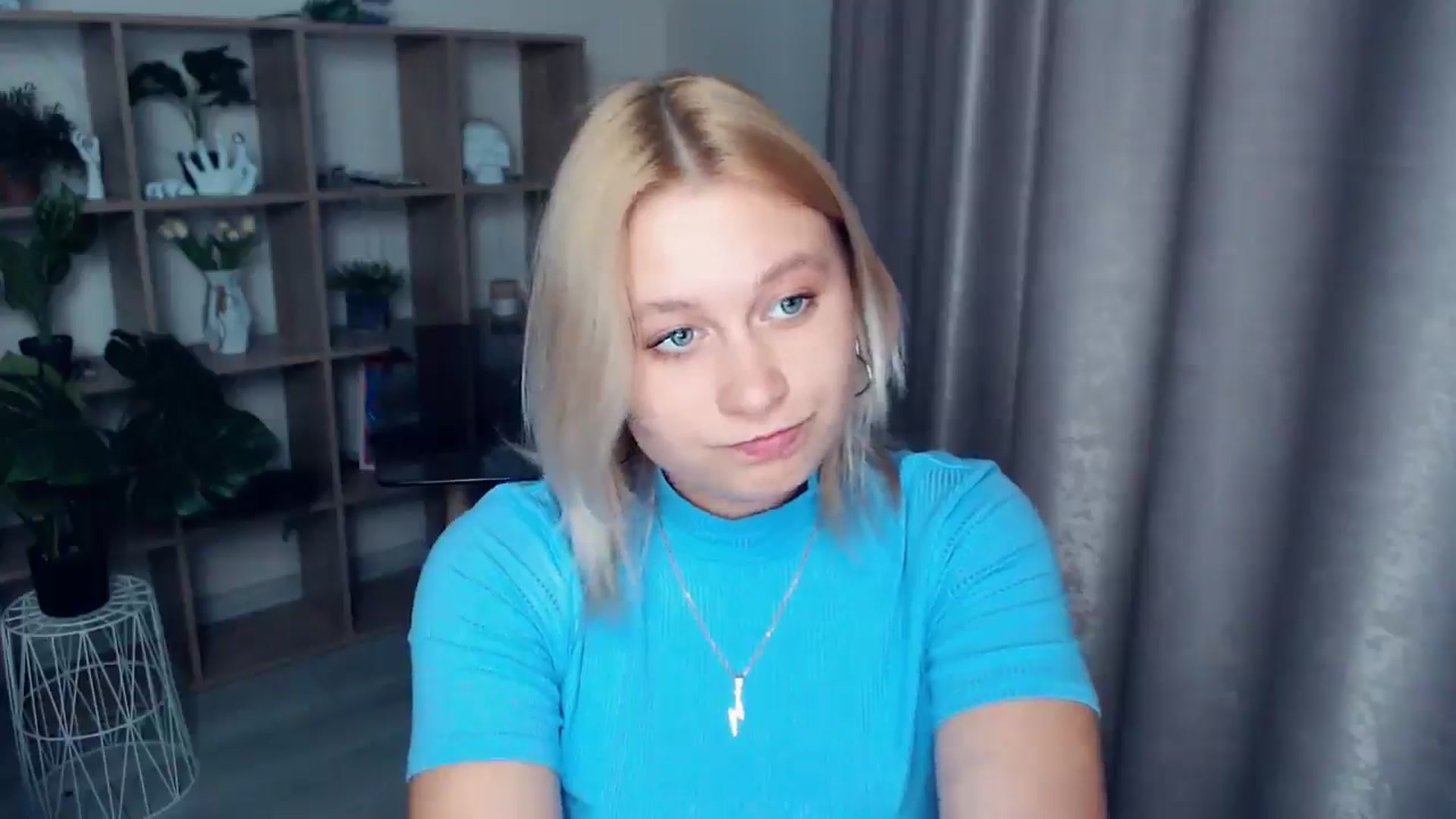 Gallery image thumbnail from Kukla_kolduna's myfreecams stream on, 05/02/2025, 18:02 image 16 of 20