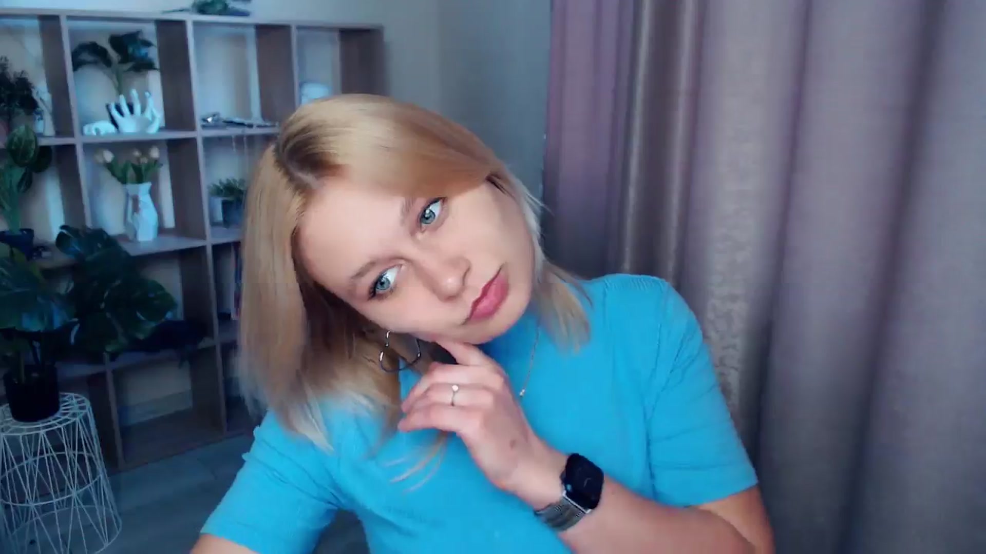 Gallery image thumbnail from Kukla_kolduna's myfreecams stream on, 05/02/2025, 18:02 image 7 of 20