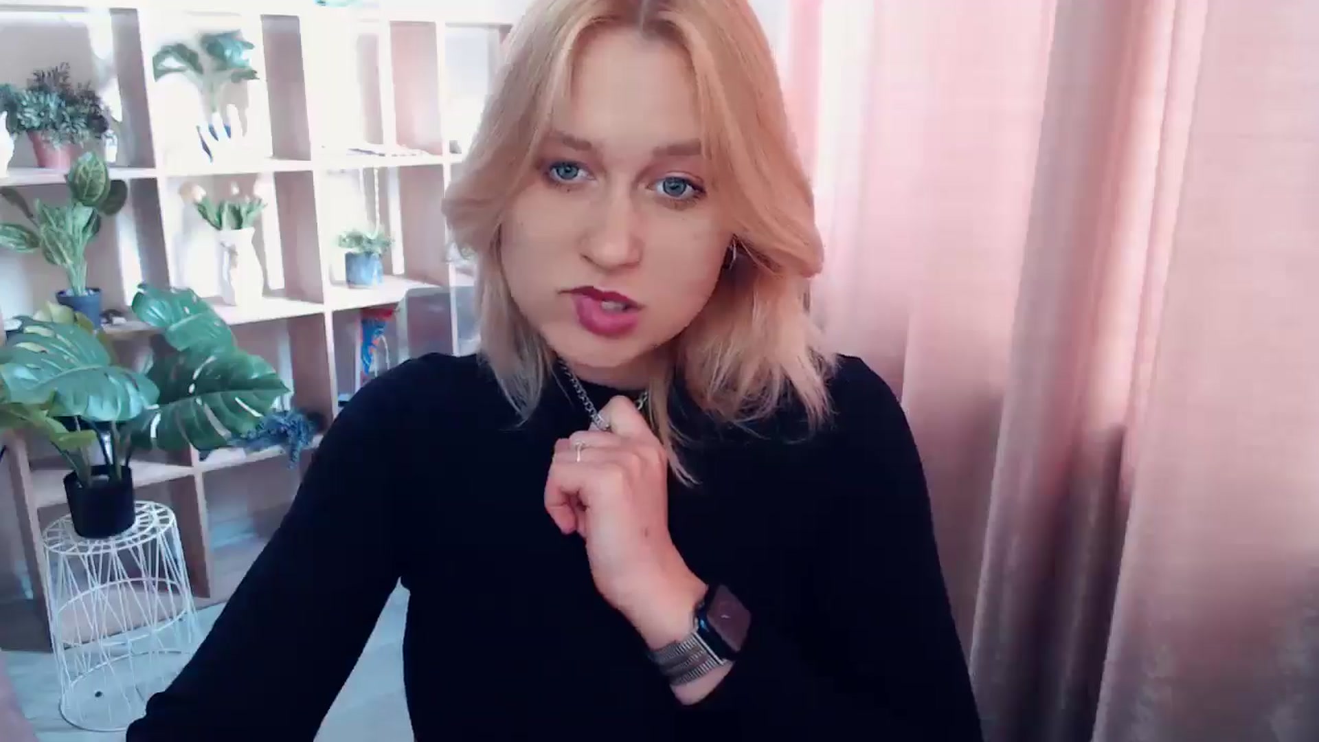 Gallery image thumbnail from Kukla_kolduna's myfreecams stream on, 05/03/2025, 11:29 image 15 of 20