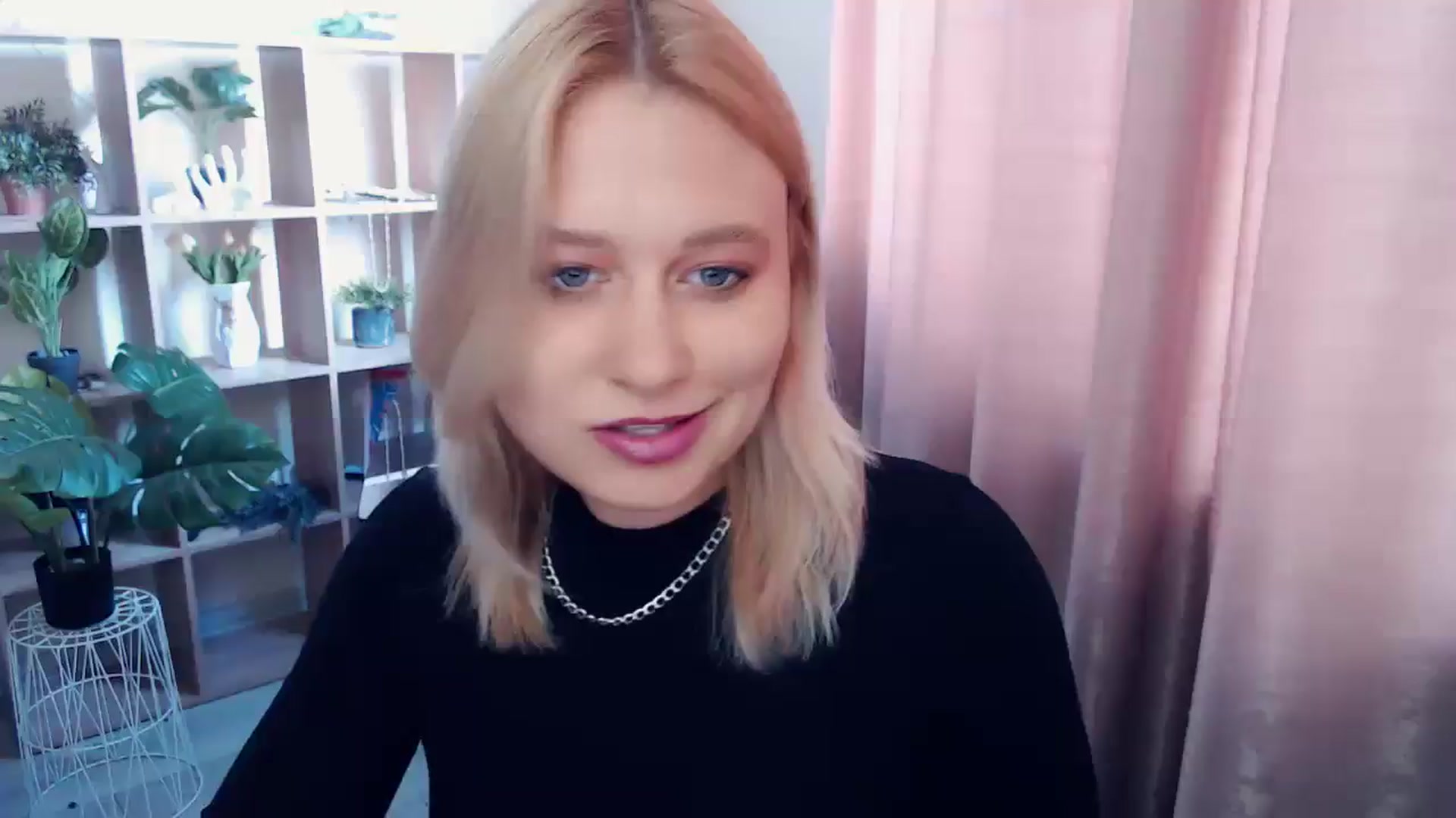Gallery image thumbnail from Kukla_kolduna's myfreecams stream on, 05/03/2025, 11:29 image 1 of 20