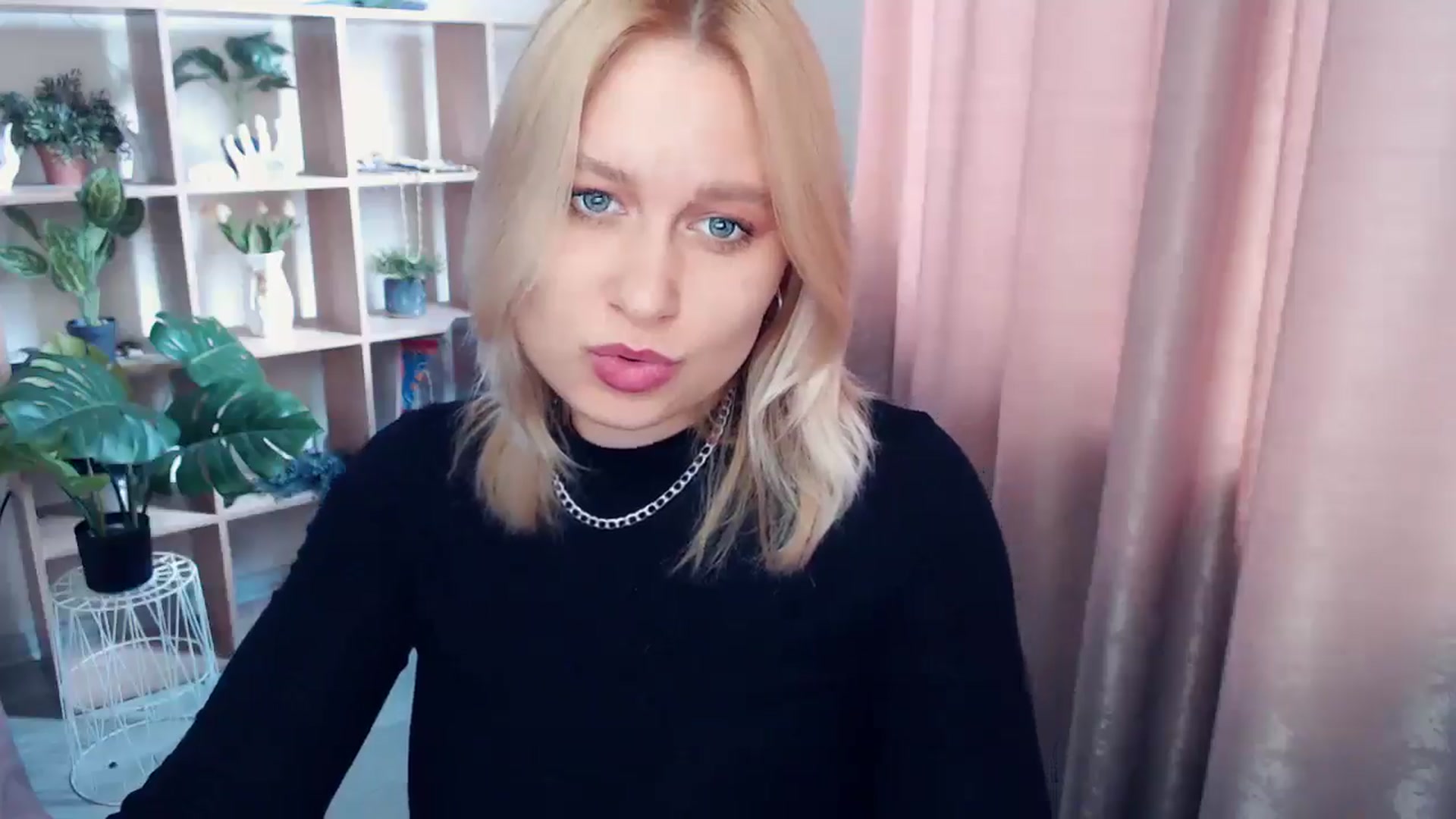 Gallery image thumbnail from Kukla_kolduna's myfreecams stream on, 05/03/2025, 11:29 image 20 of 20