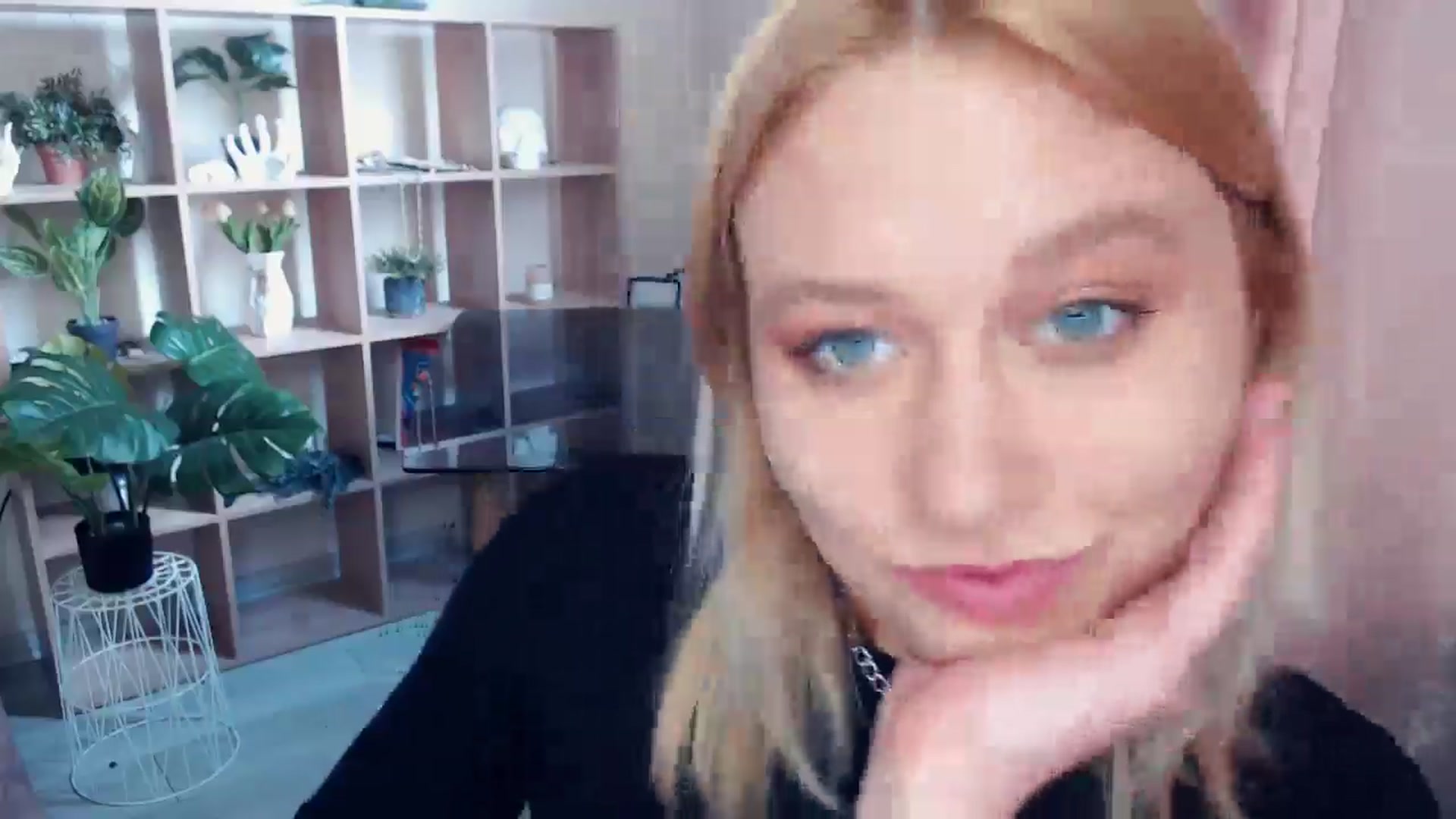 Gallery image thumbnail from Kukla_kolduna's myfreecams stream on, 05/03/2025, 12:00 image 13 of 20