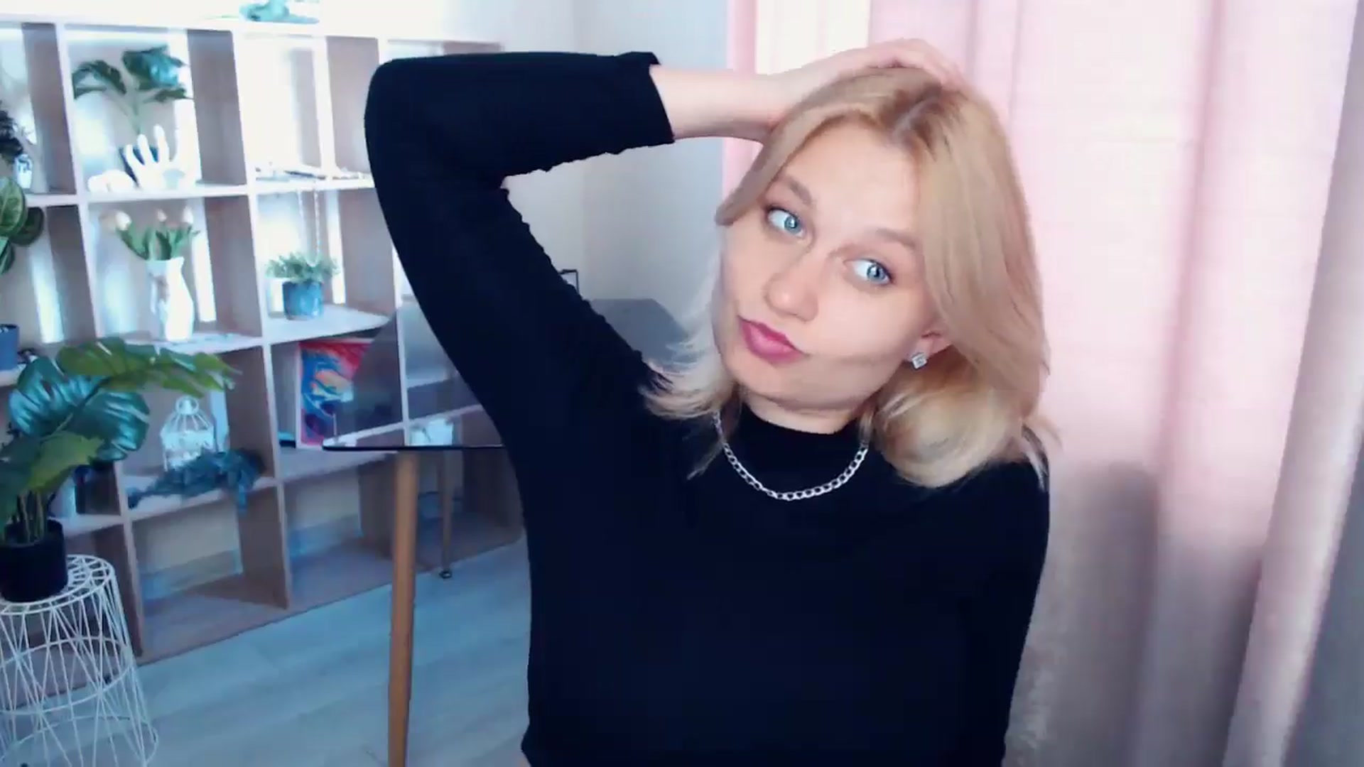 Gallery image thumbnail from Kukla_kolduna's myfreecams stream on, 05/04/2025, 14:07 image 14 of 20