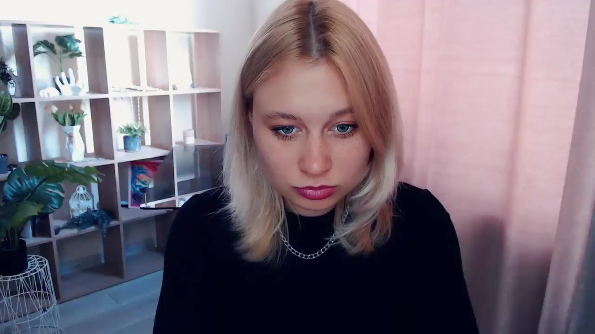 Gallery image thumbnail from Kukla_kolduna's myfreecams stream on, 05/04/2025, 14:07 image 1 of 20