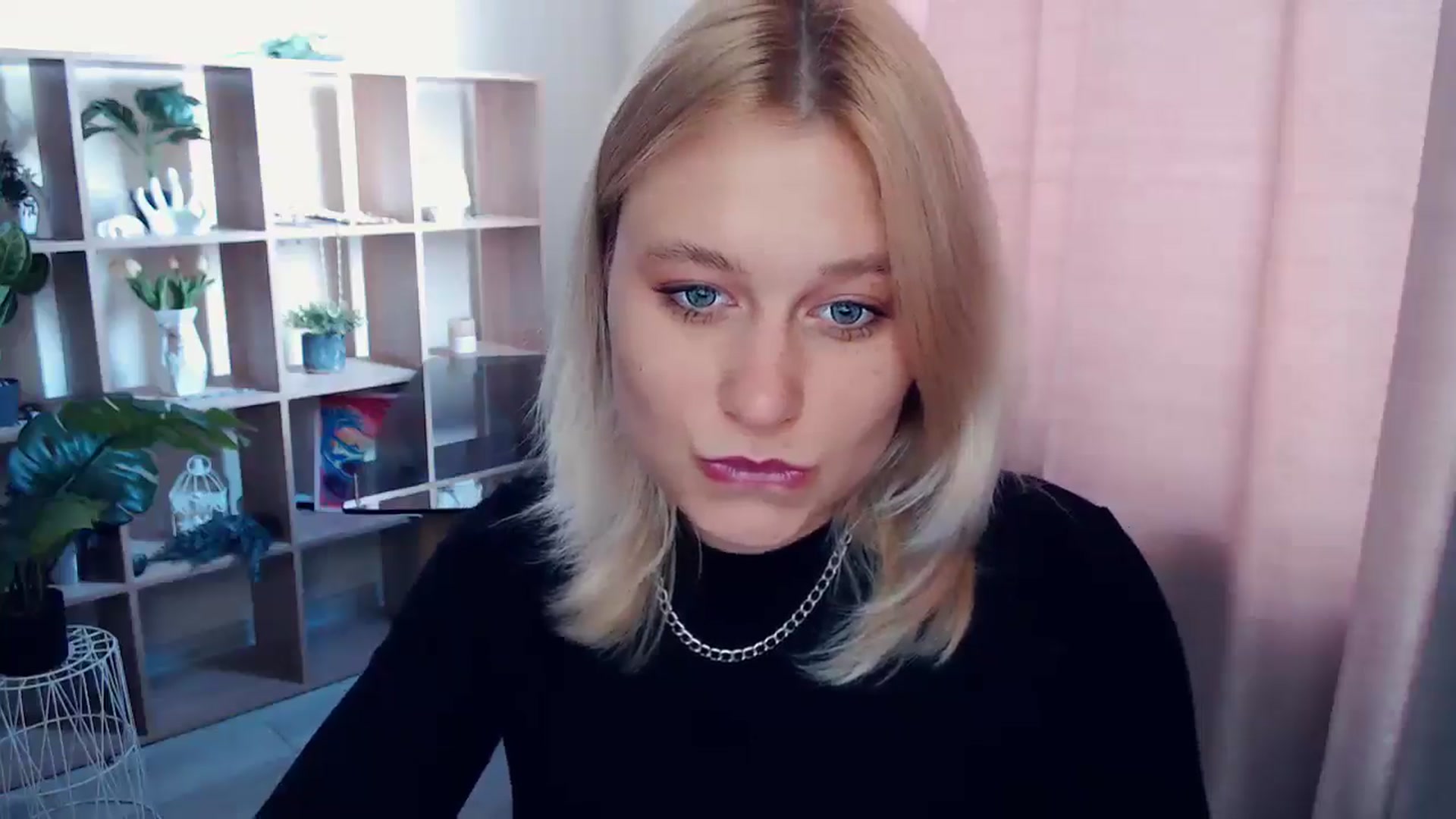 Gallery image thumbnail from Kukla_kolduna's myfreecams stream on, 05/04/2025, 14:07 image 5 of 20