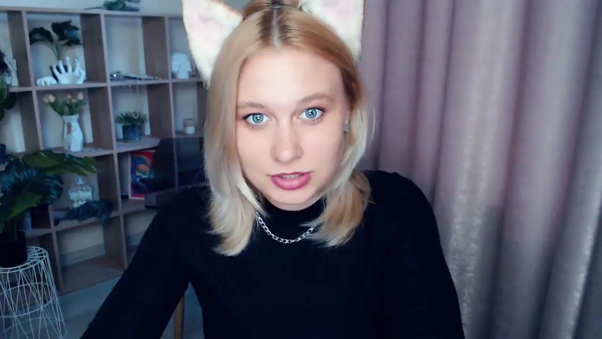 Gallery image thumbnail from Kukla_kolduna's myfreecams stream on, 05/04/2025, 16:26 image 7 of 20