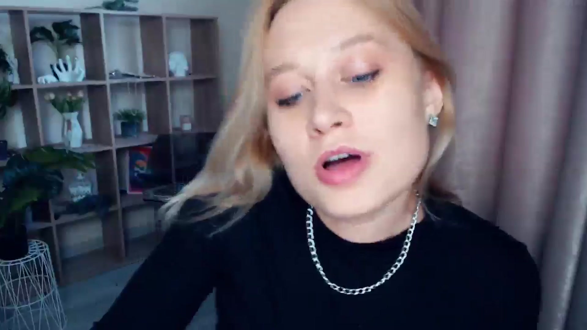 Gallery image thumbnail from Kukla_kolduna's myfreecams stream on, 05/04/2025, 16:26 image 15 of 20