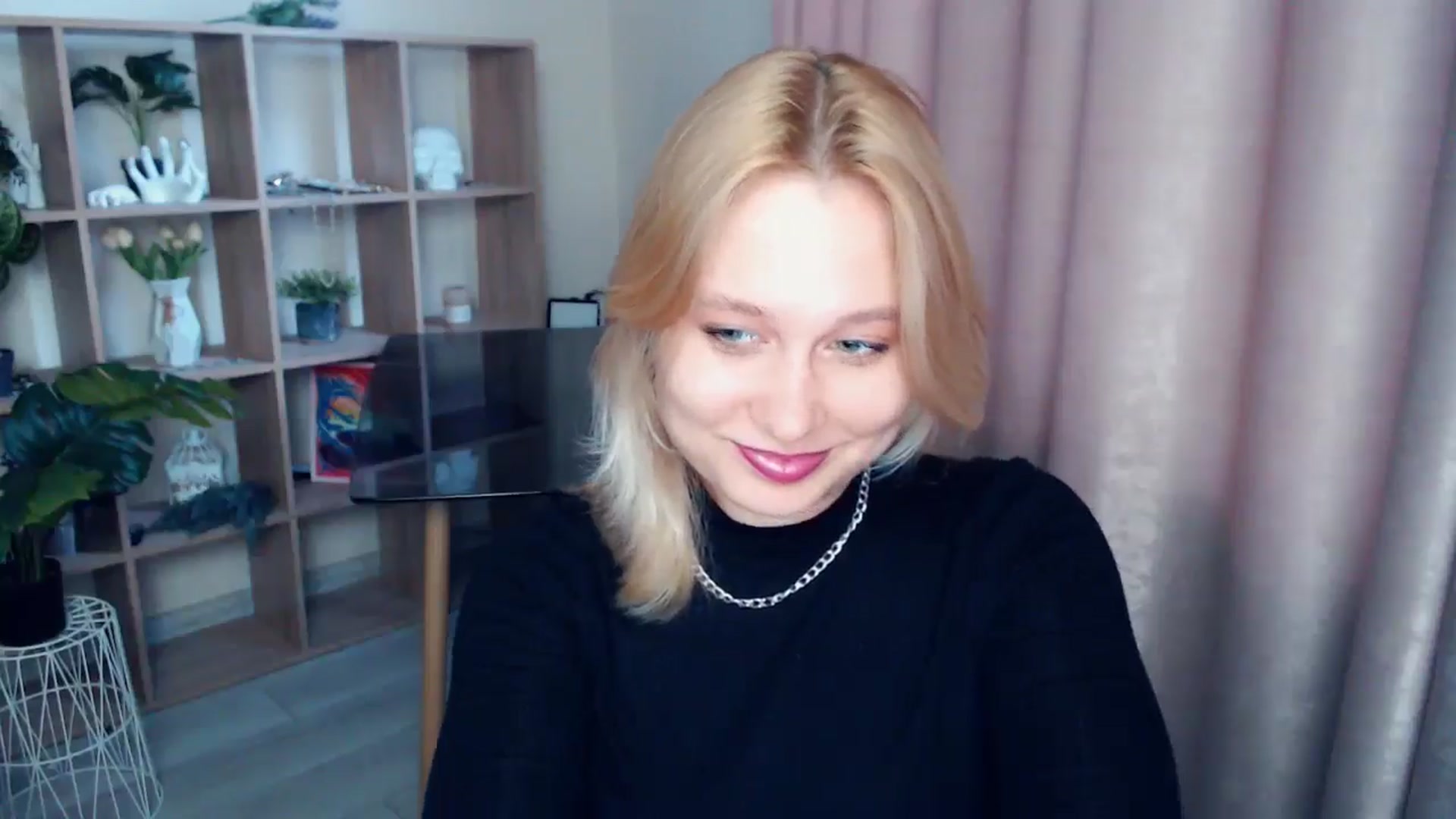 Gallery image thumbnail from Kukla_kolduna's myfreecams stream on, 05/04/2025, 16:26 image 4 of 20