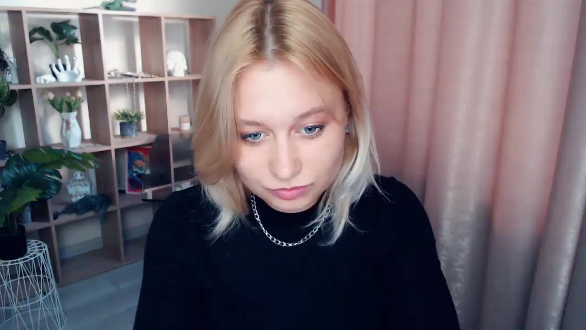 Gallery image thumbnail from Kukla_kolduna's myfreecams stream on, 05/04/2025, 16:26 image 19 of 20