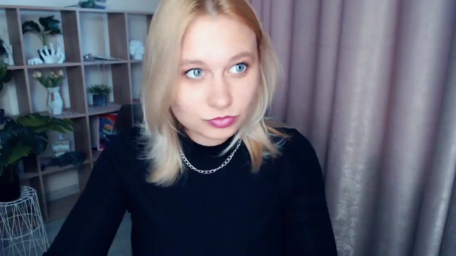 Gallery image thumbnail from Kukla_kolduna's myfreecams stream on, 05/04/2025, 16:26 image 5 of 20