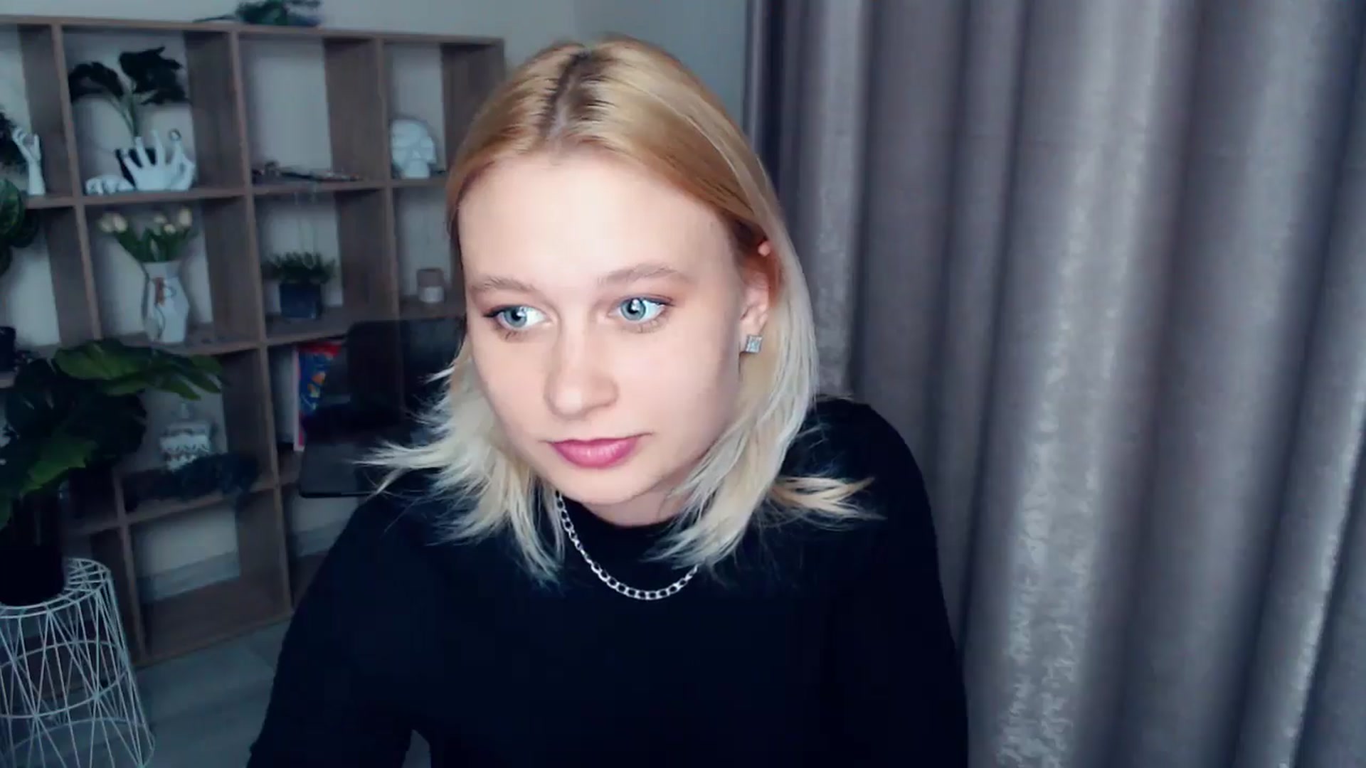 Gallery image thumbnail from Kukla_kolduna's myfreecams stream on, 05/04/2025, 18:05 image 9 of 20