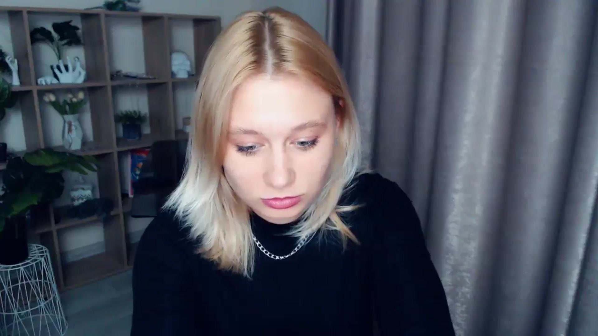 Gallery image thumbnail from Kukla_kolduna's myfreecams stream on, 05/04/2025, 18:05 image 10 of 20