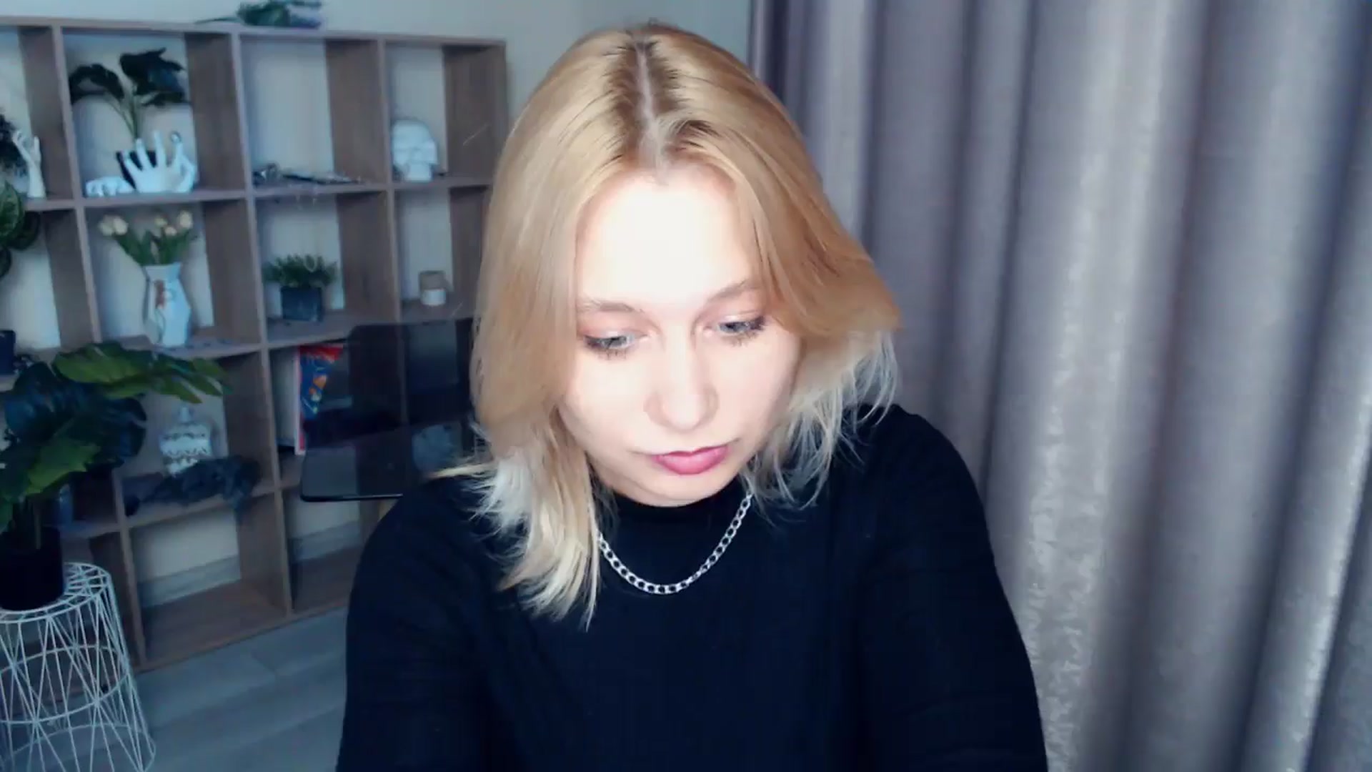 Gallery image thumbnail from Kukla_kolduna's myfreecams stream on, 05/04/2025, 18:05 image 4 of 20