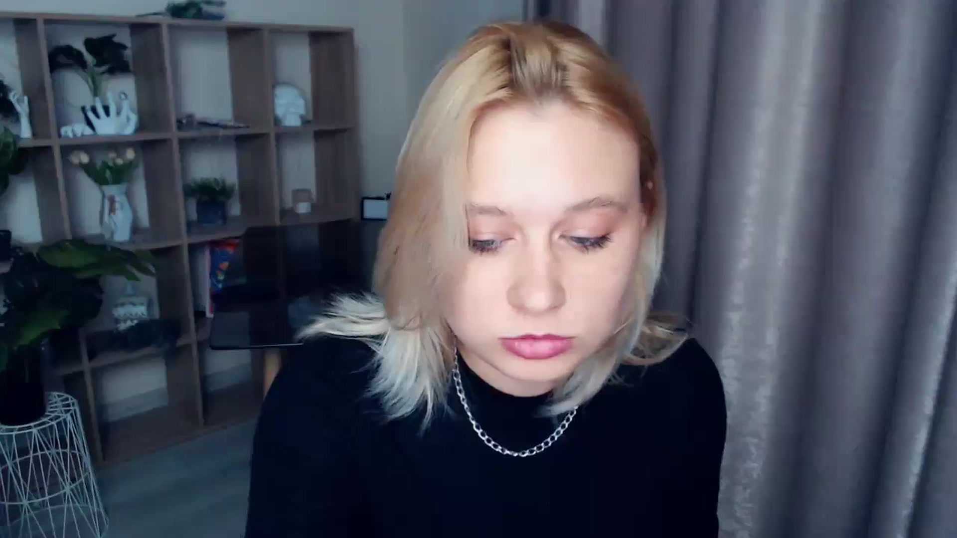 Gallery image thumbnail from Kukla_kolduna's myfreecams stream on, 05/04/2025, 18:05 image 7 of 20