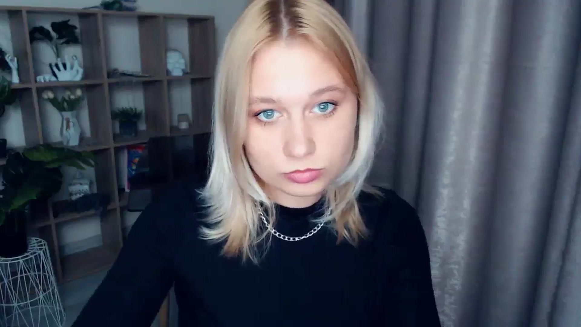 Gallery image thumbnail from Kukla_kolduna's myfreecams stream on, 05/04/2025, 18:05 image 17 of 20