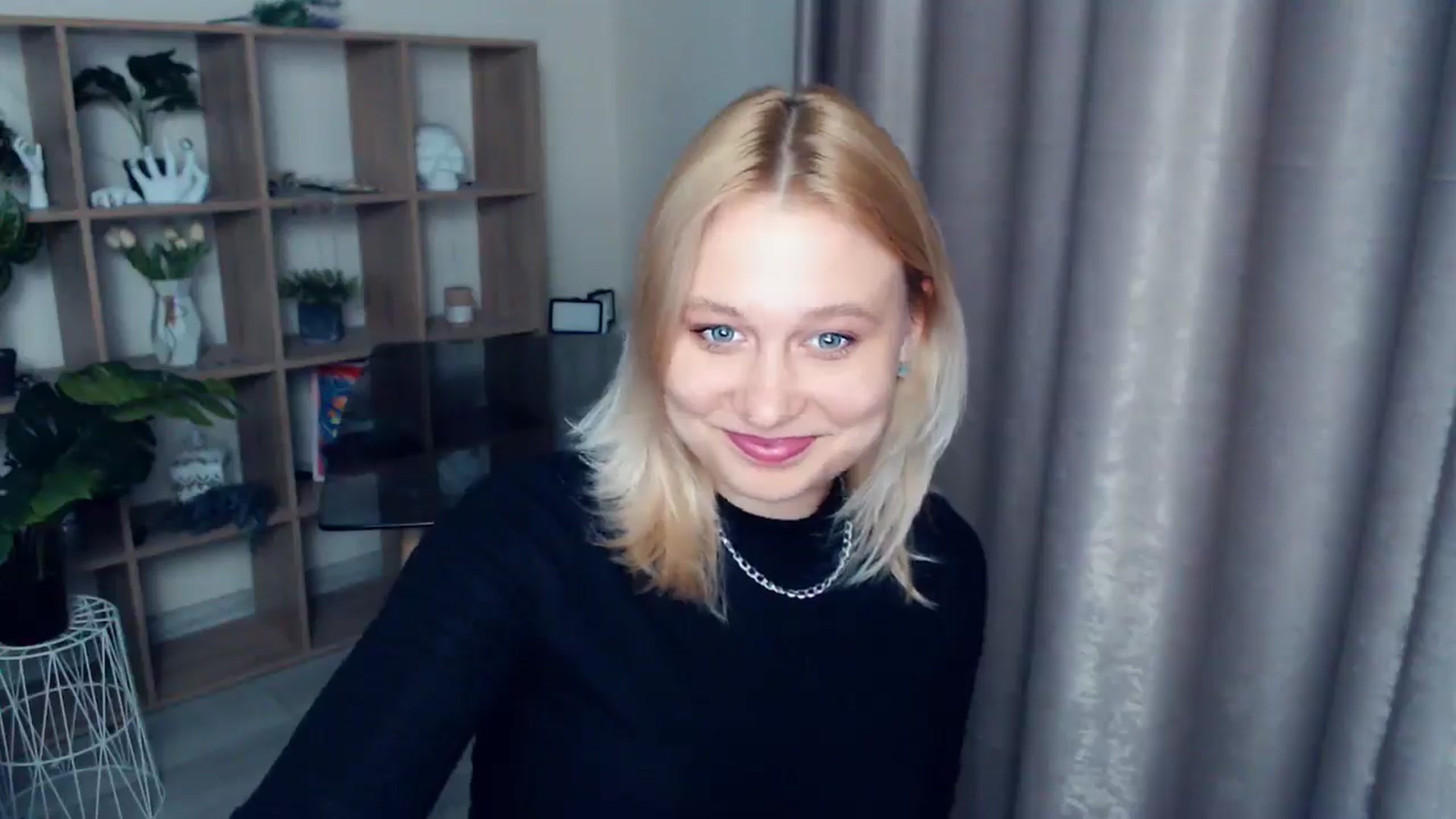 Gallery image thumbnail from Kukla_kolduna's myfreecams stream on, 05/04/2025, 18:05 image 11 of 20