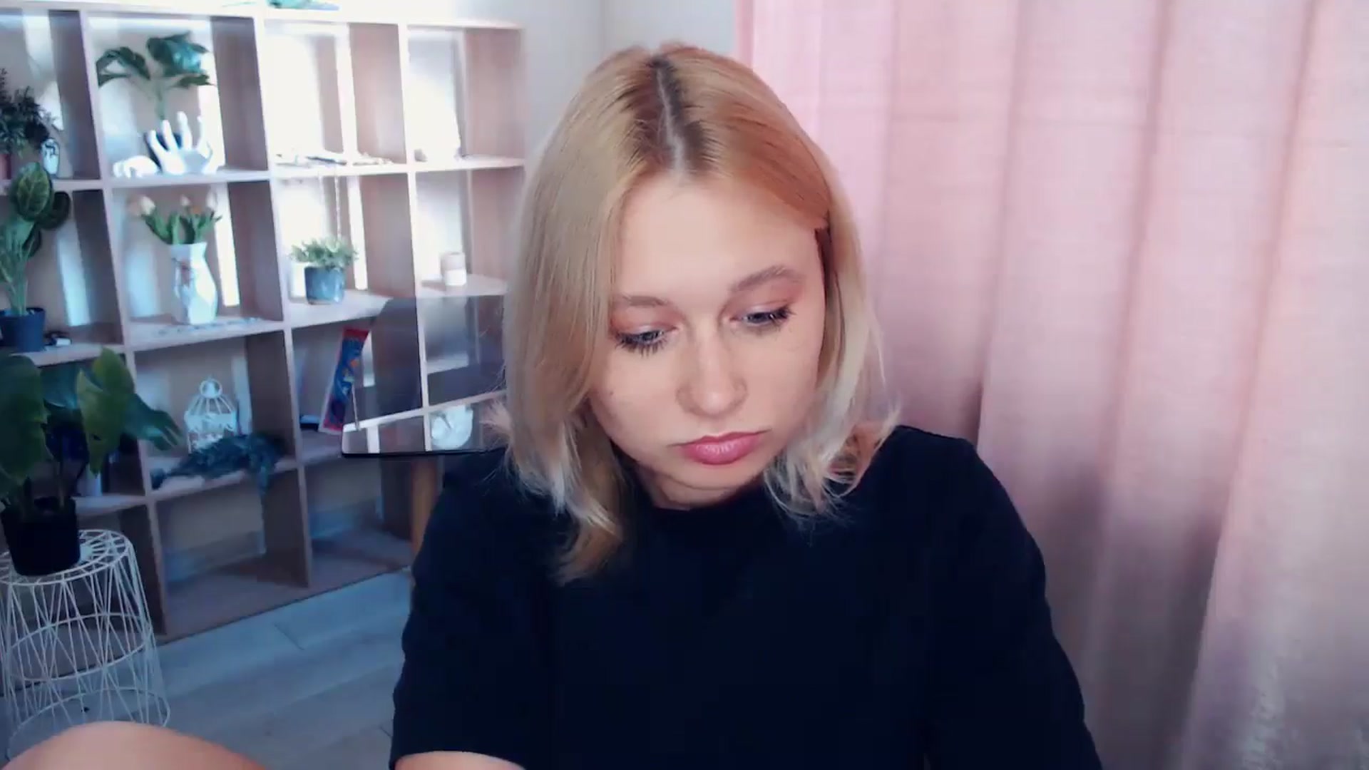 Gallery image thumbnail from Kukla_kolduna's myfreecams stream on, 05/07/2025, 17:24 image 2 of 20