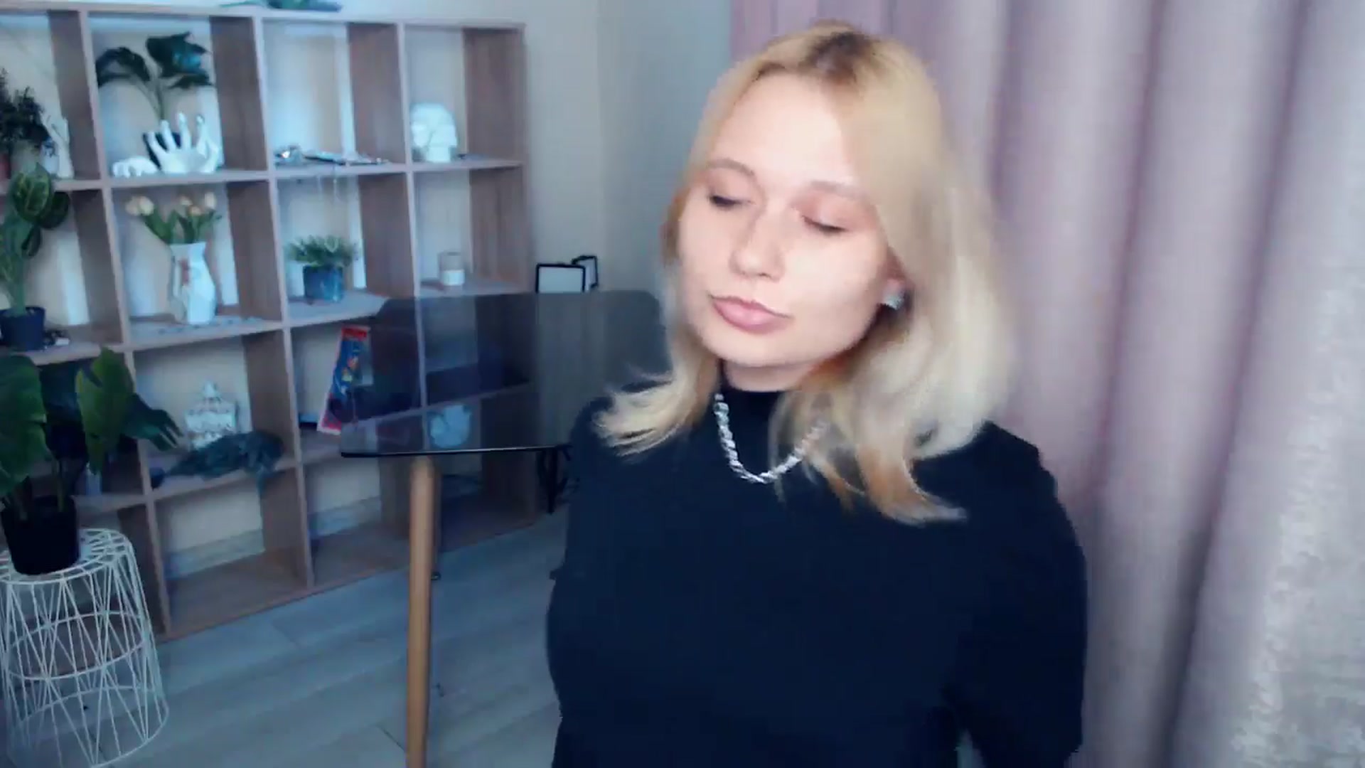 Gallery image thumbnail from Kukla_kolduna's myfreecams stream on, 05/07/2025, 17:24 image 16 of 20