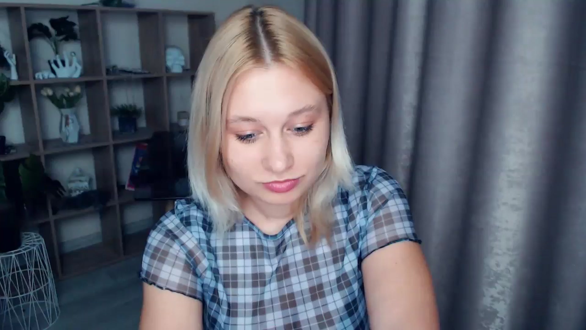 Gallery image thumbnail from Kukla_kolduna's myfreecams stream on, 05/08/2025, 18:02 image 19 of 20