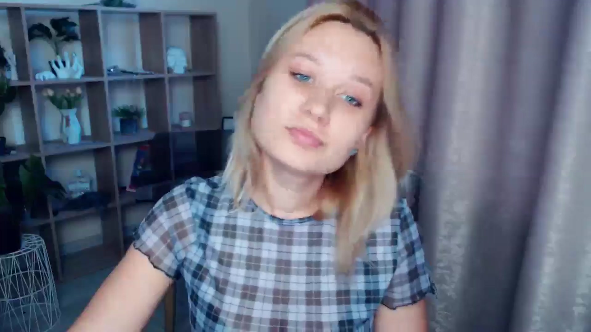 Gallery image thumbnail from Kukla_kolduna's myfreecams stream on, 05/08/2025, 18:02 image 16 of 20