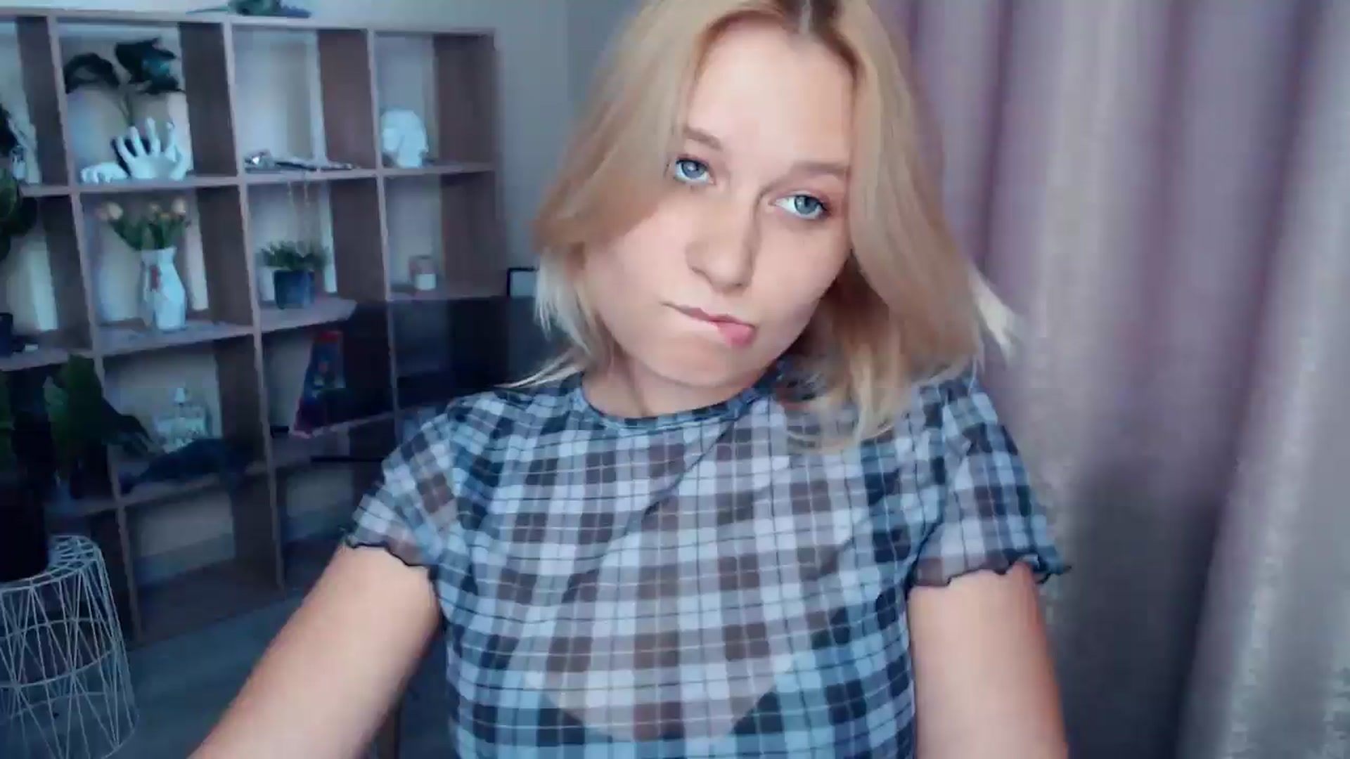 Gallery image thumbnail from Kukla_kolduna's myfreecams stream on, 05/08/2025, 18:02 image 15 of 20