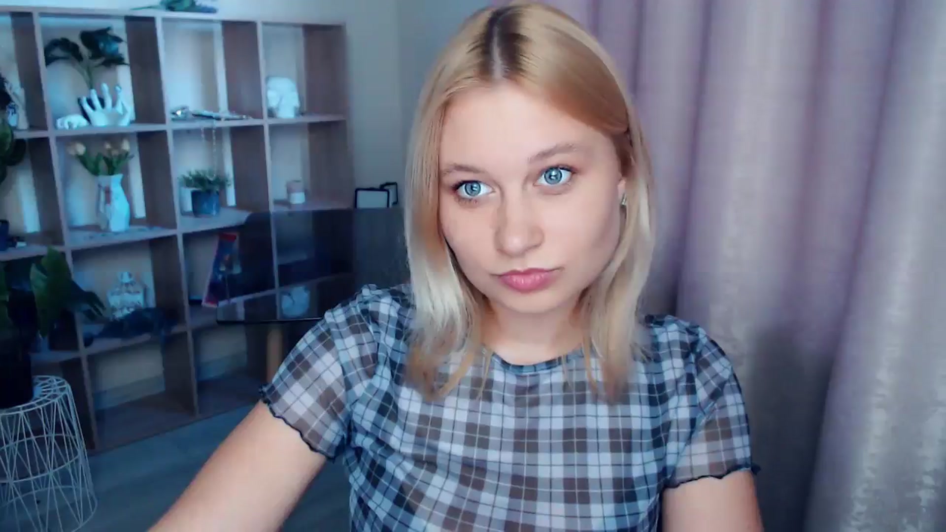 Gallery image thumbnail from Kukla_kolduna's myfreecams stream on, 05/08/2025, 18:02 image 13 of 20