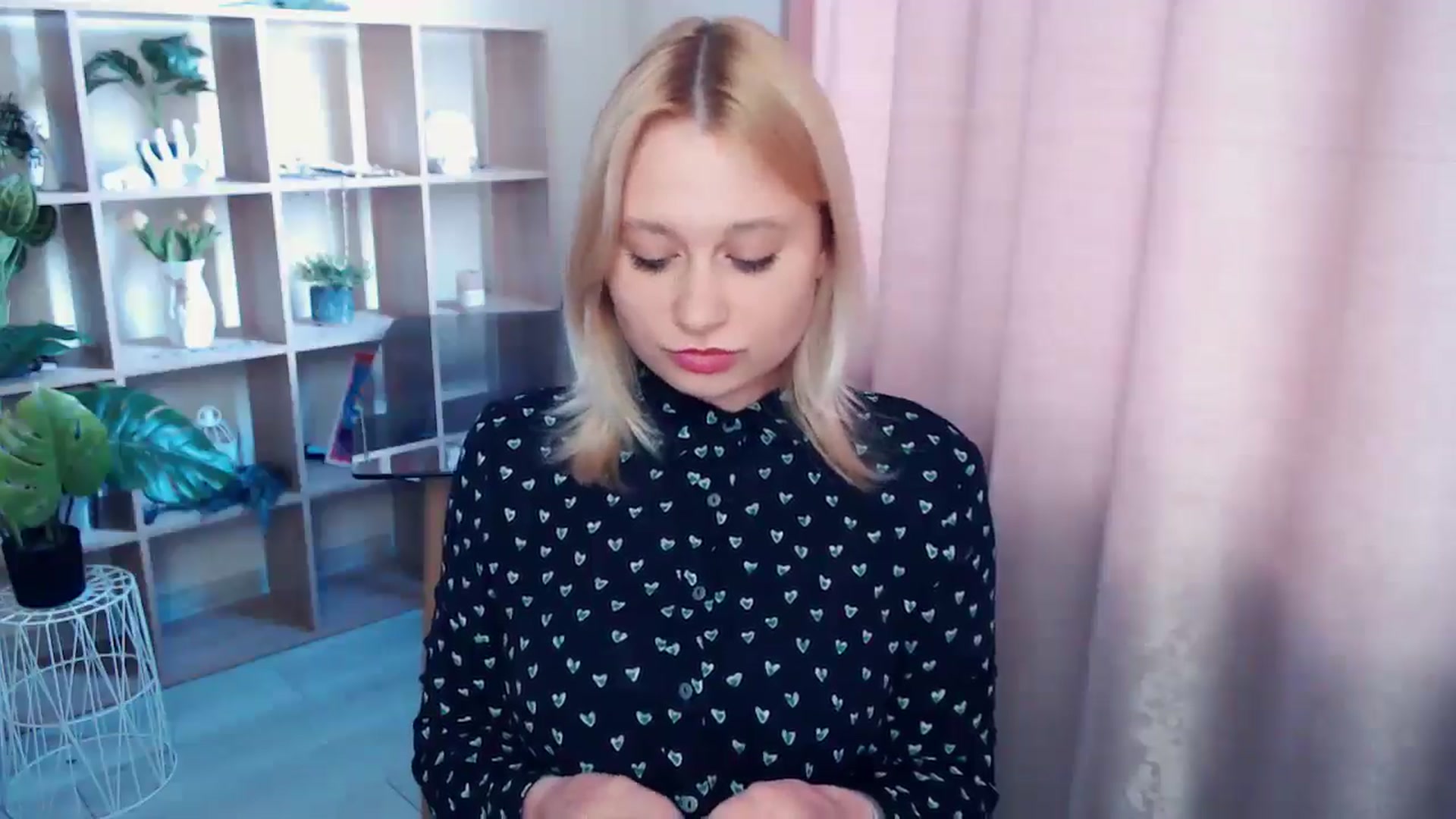 Gallery image thumbnail from Kukla_kolduna's myfreecams stream on, 05/09/2025, 15:47 image 19 of 20
