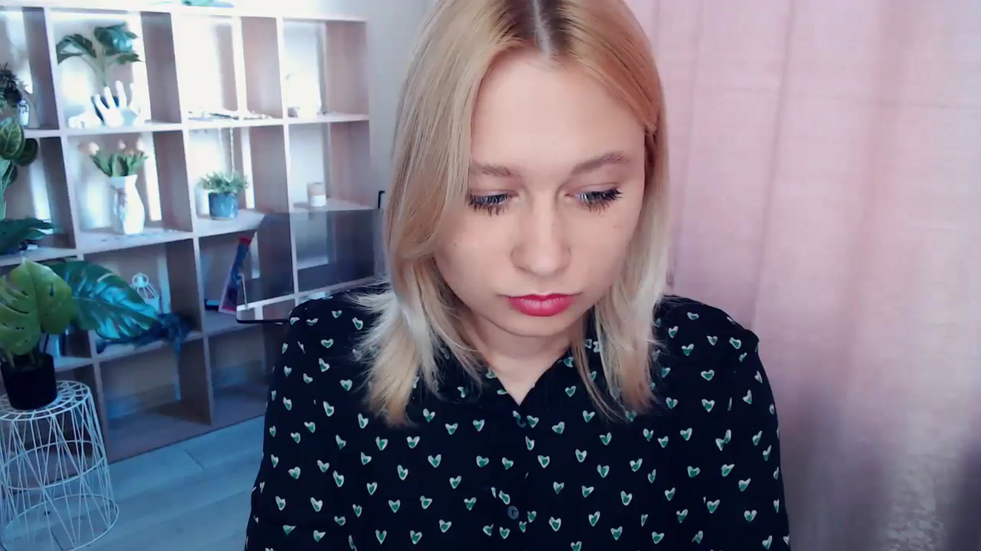 Gallery image thumbnail from Kukla_kolduna's myfreecams stream on, 05/09/2025, 15:47 image 6 of 20