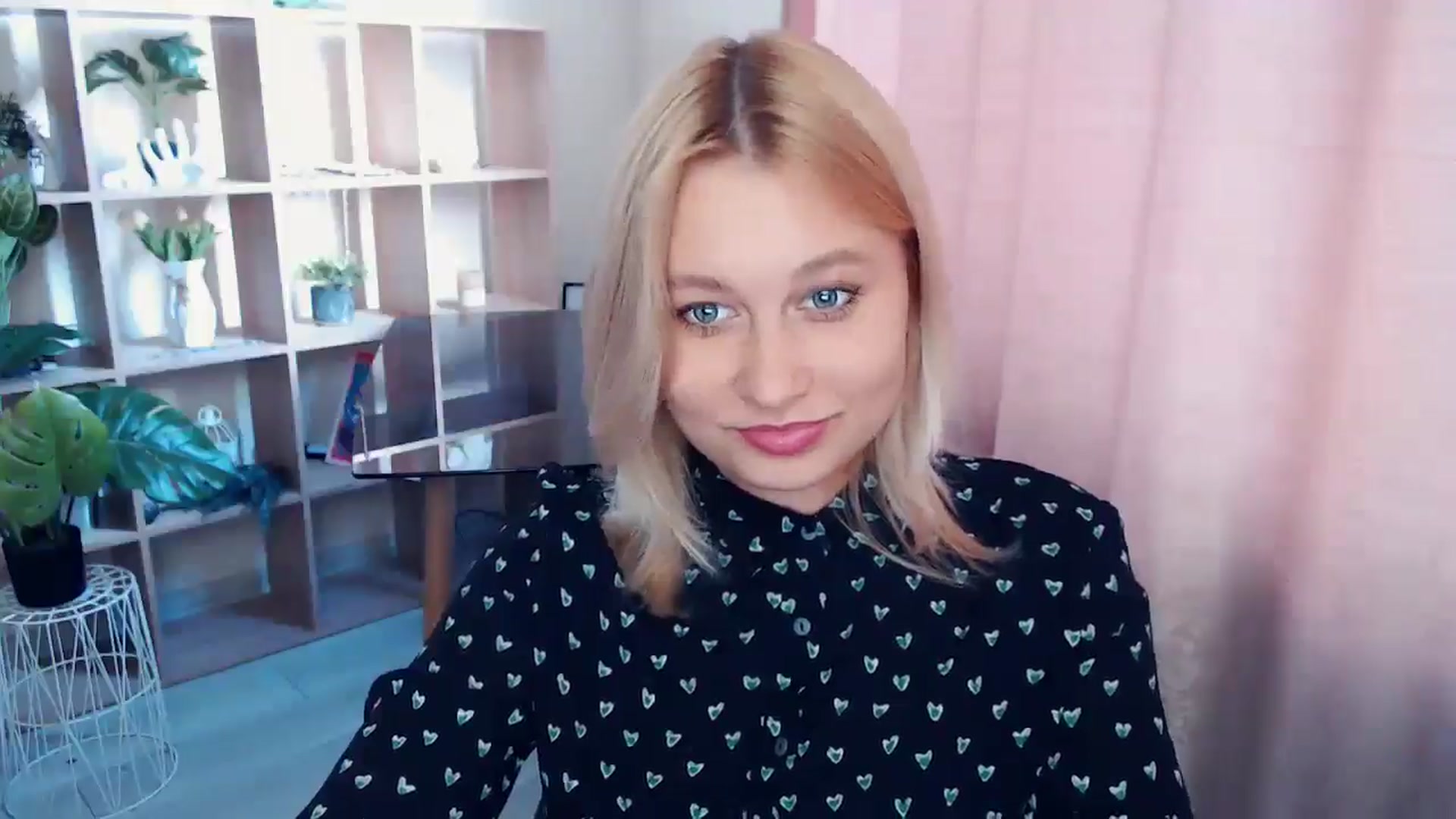 Gallery image thumbnail from Kukla_kolduna's myfreecams stream on, 05/09/2025, 15:47 image 14 of 20