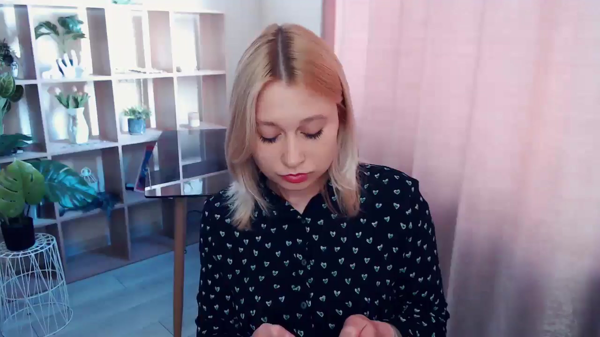 Gallery image thumbnail from Kukla_kolduna's myfreecams stream on, 05/09/2025, 15:47 image 5 of 20