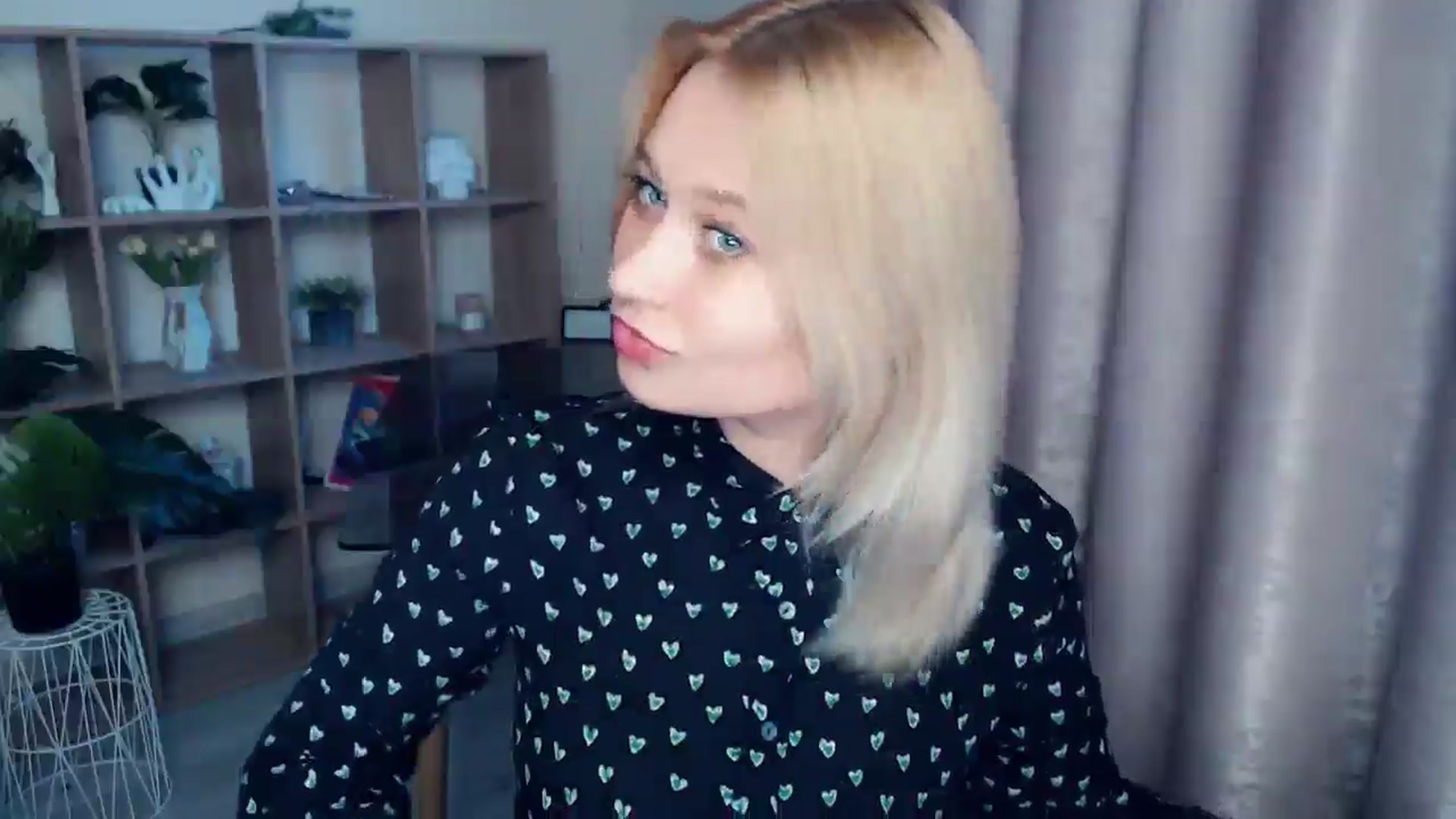 Gallery image thumbnail from Kukla_kolduna's myfreecams stream on, 05/09/2025, 18:15 image 4 of 20