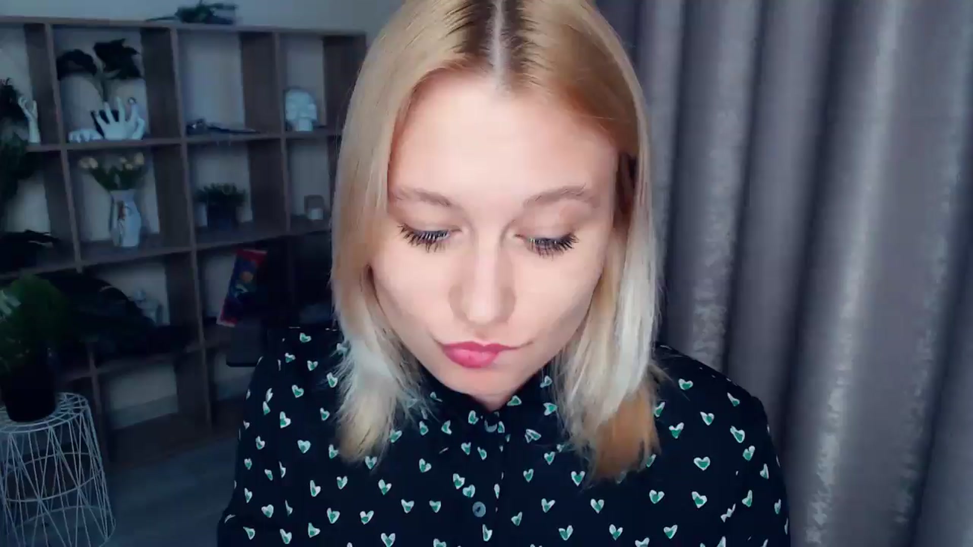 Gallery image thumbnail from Kukla_kolduna's myfreecams stream on, 05/09/2025, 18:15 image 6 of 20