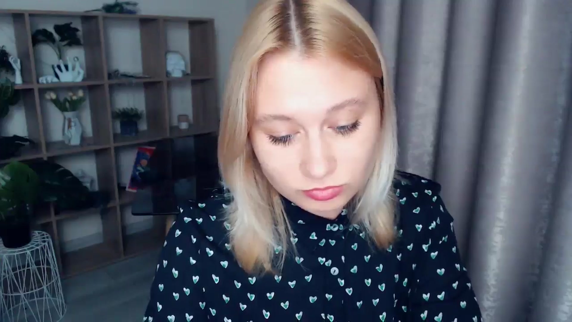 Gallery image thumbnail from Kukla_kolduna's myfreecams stream on, 05/09/2025, 18:15 image 13 of 20