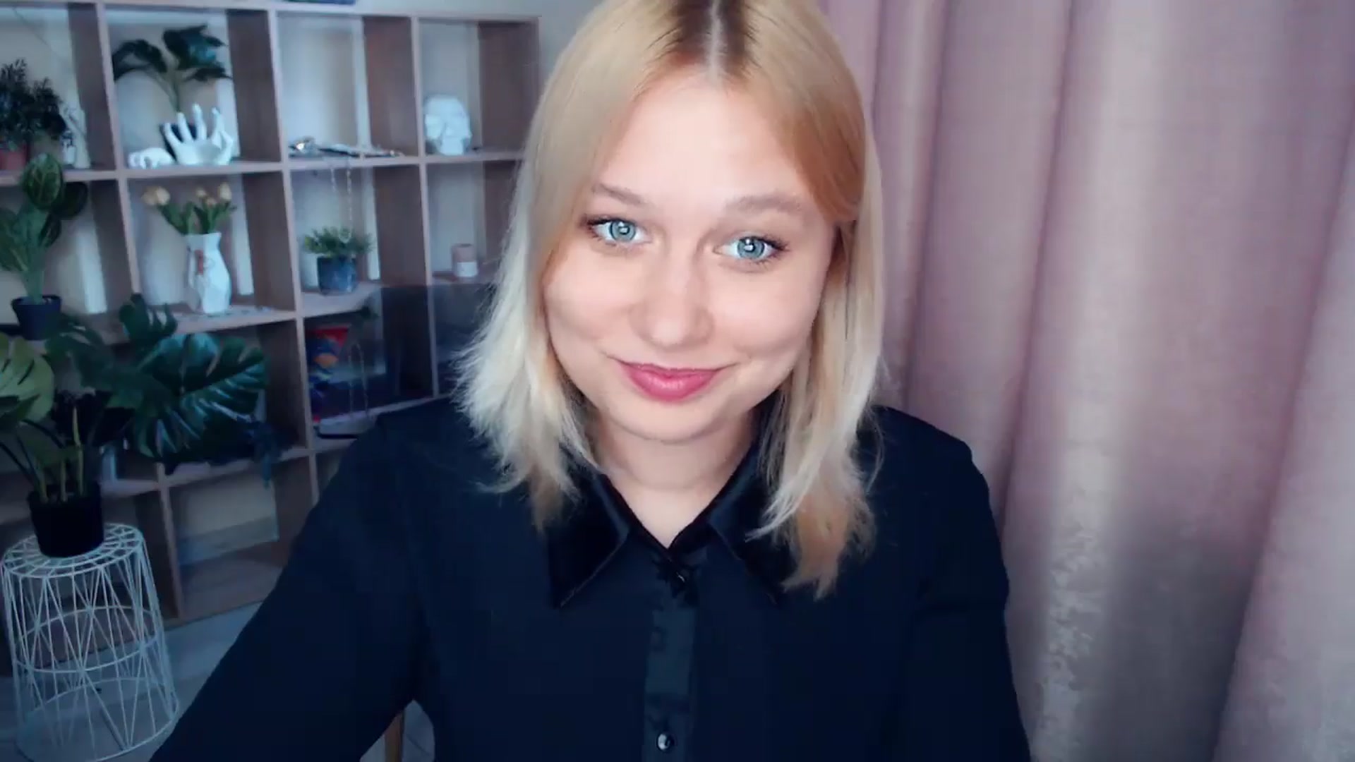 Gallery image thumbnail from Kukla_kolduna's myfreecams stream on, 05/10/2025, 16:01 image 18 of 20